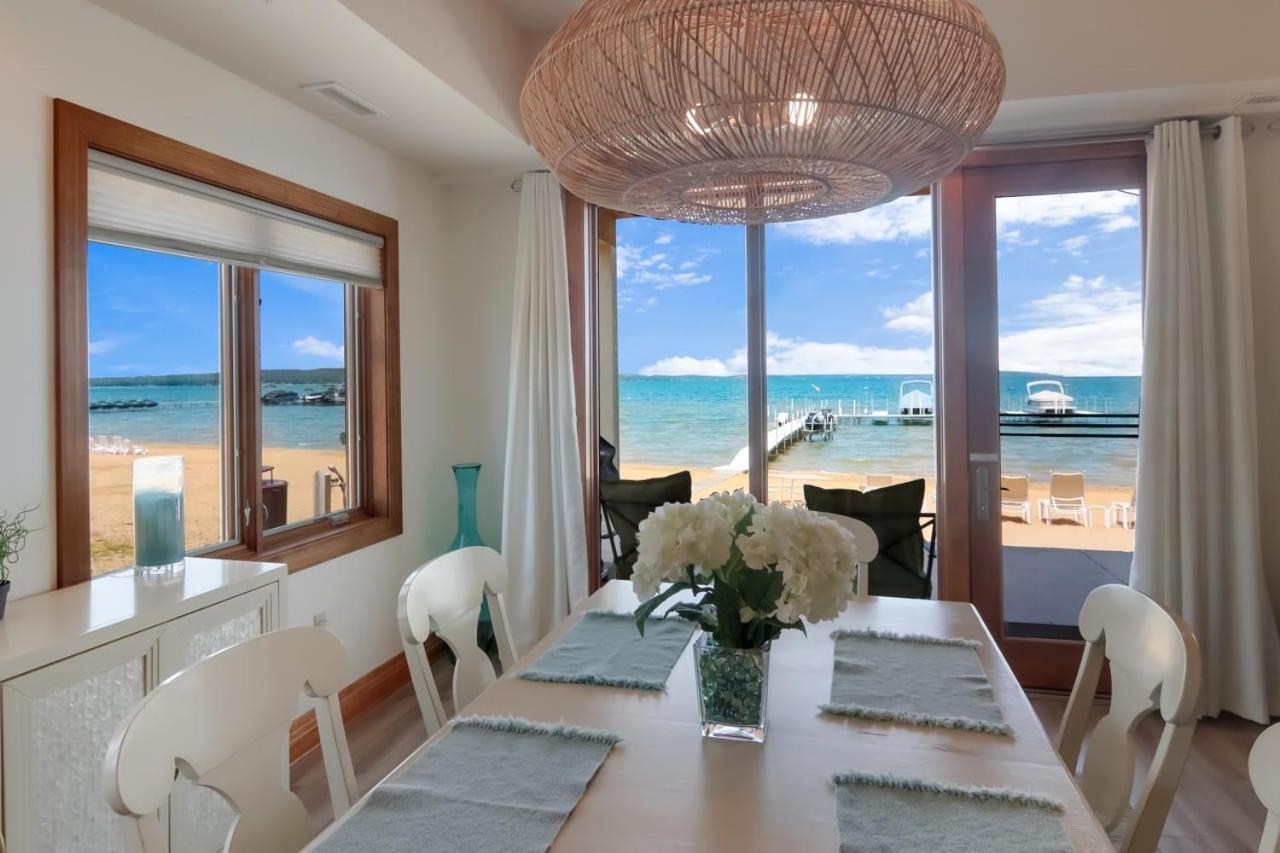 Sugar Beach Villa 1012 Luxury Waterfront Condo Traverse City Exterior photo