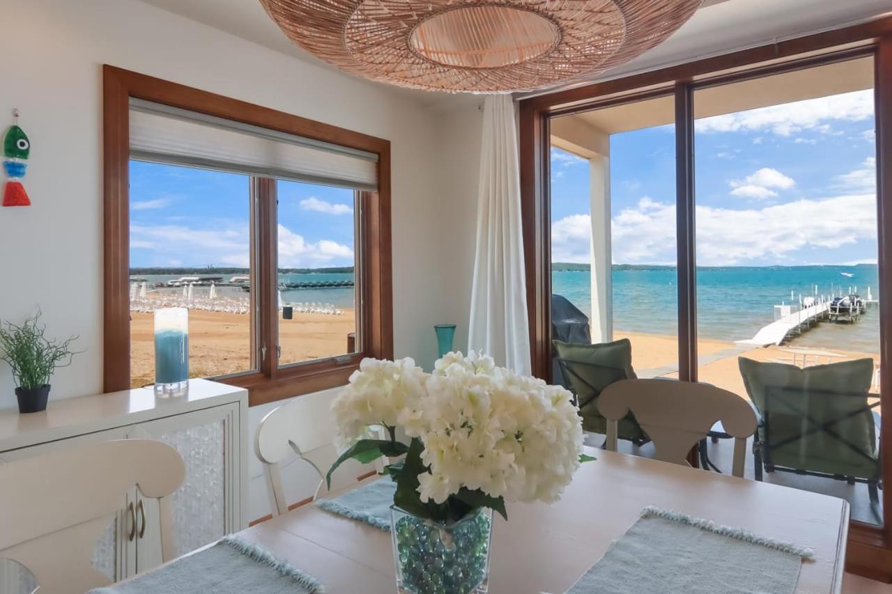 Sugar Beach Villa 1012 Luxury Waterfront Condo Traverse City Exterior photo